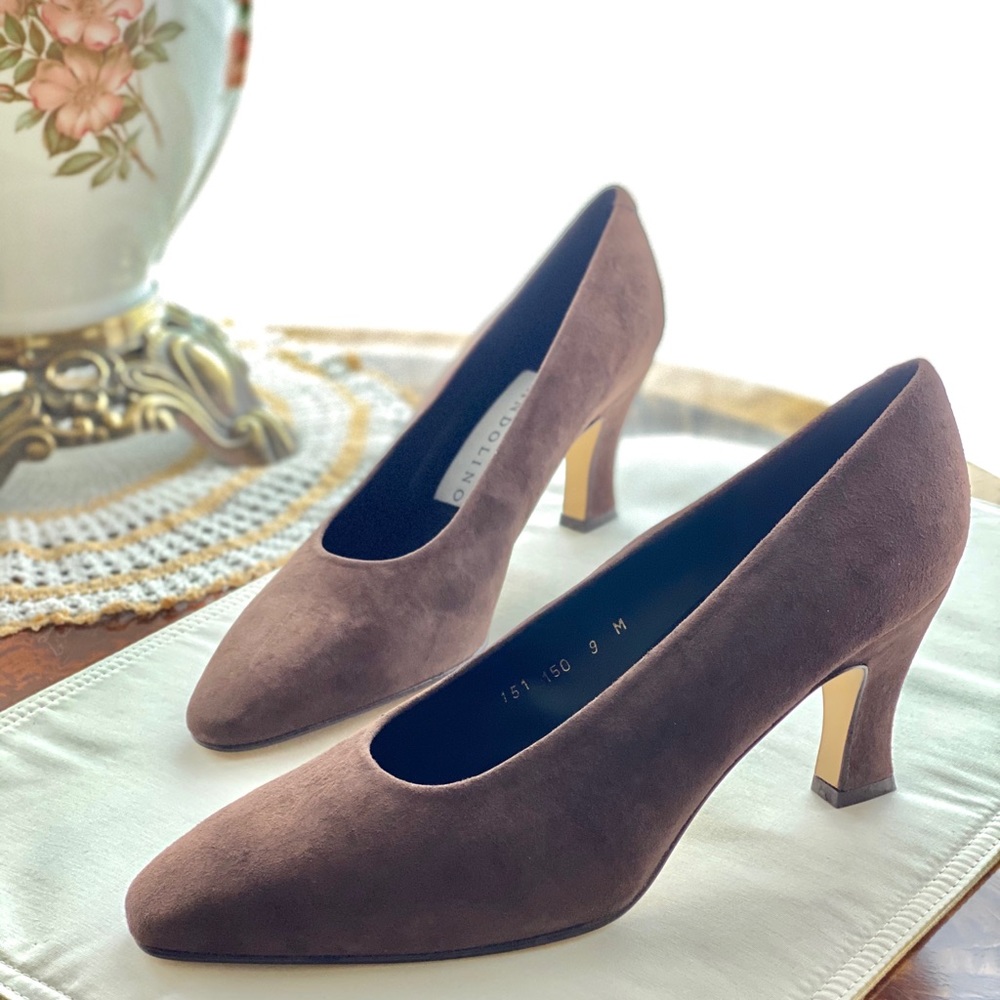 Bandolino Brown Suede pumps, made in Spain!